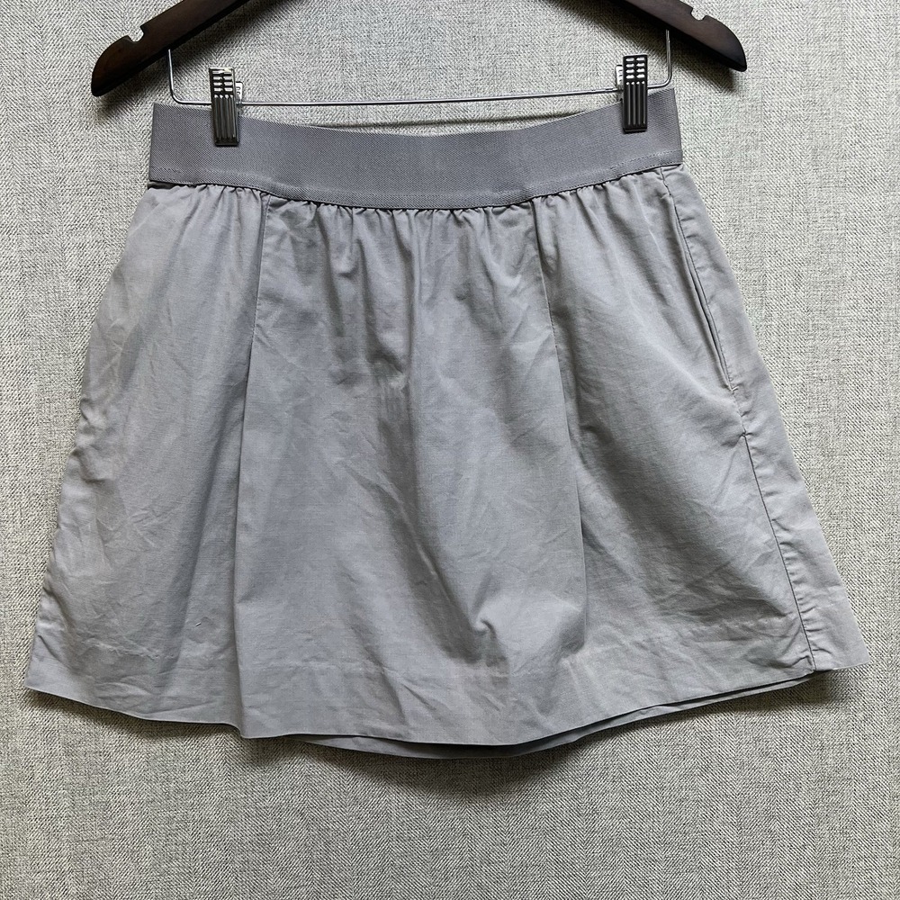 J. Crew Nico Mini Pleated Elastic Waist Pull‎ On Gray Skirt Women's Size 2 Mini